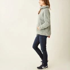 Carve Designs Women's Roley Cowl